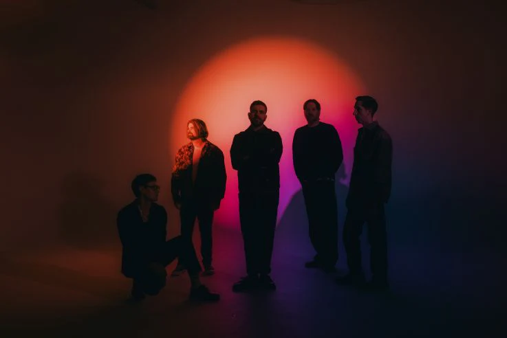 Iconic Sound, Essential Style